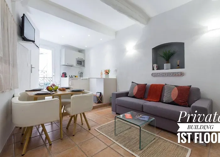 Private Building, 4 Apts, Unique At Nice- Old Town
